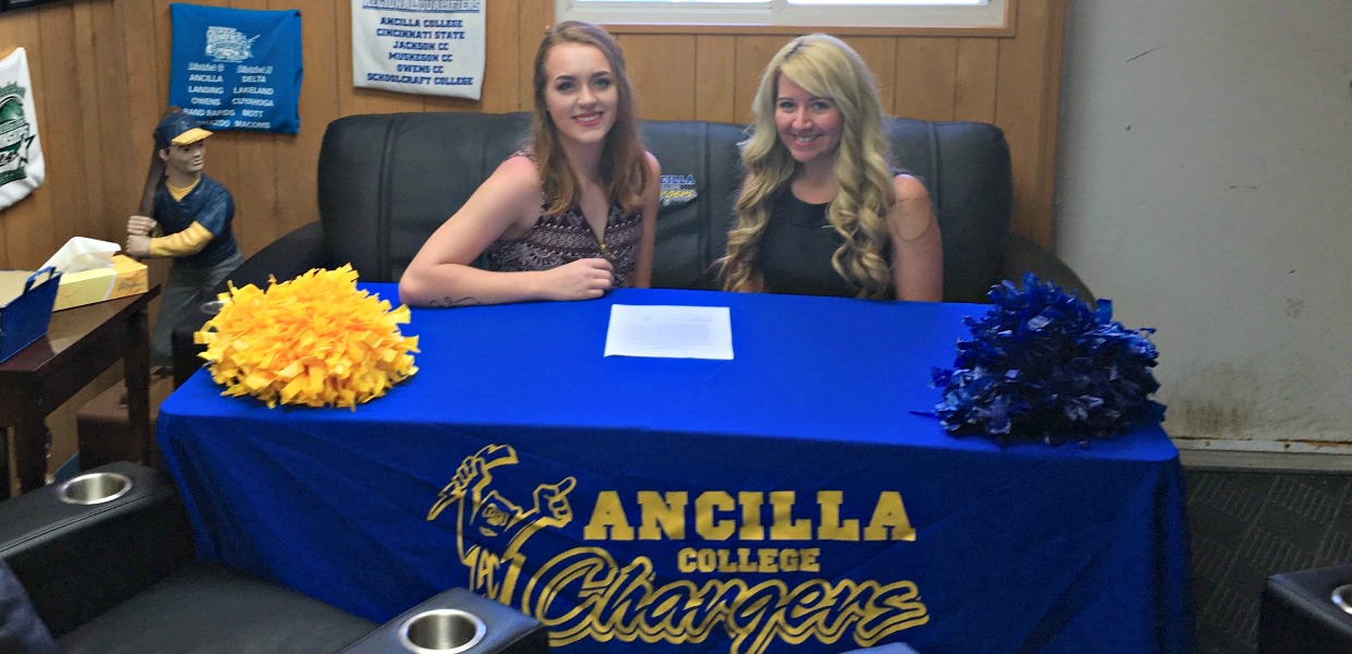 Pask Joins Charger Co-Ed Cheer